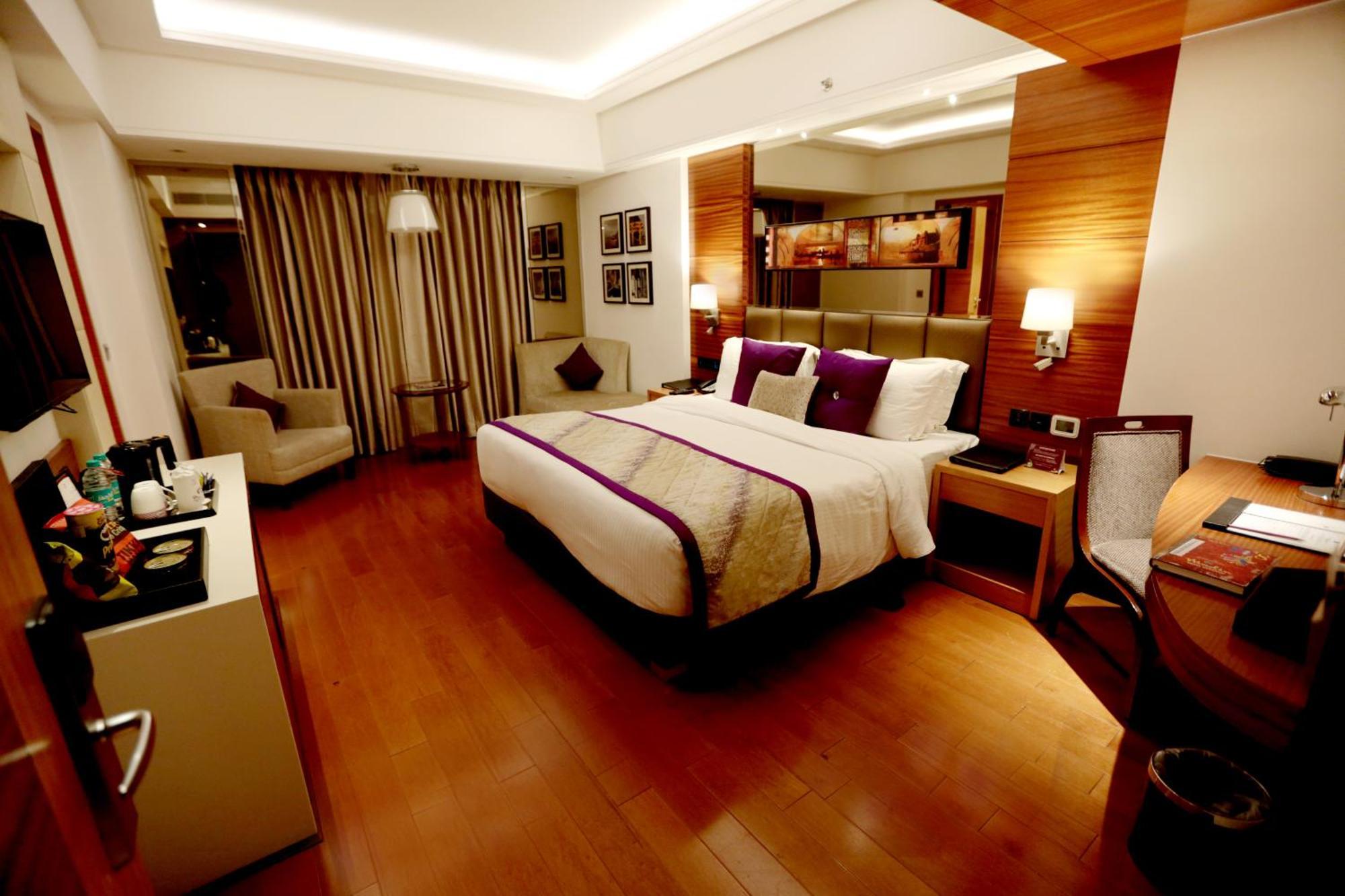 Hotel Madin Varanasi Exteriör bild