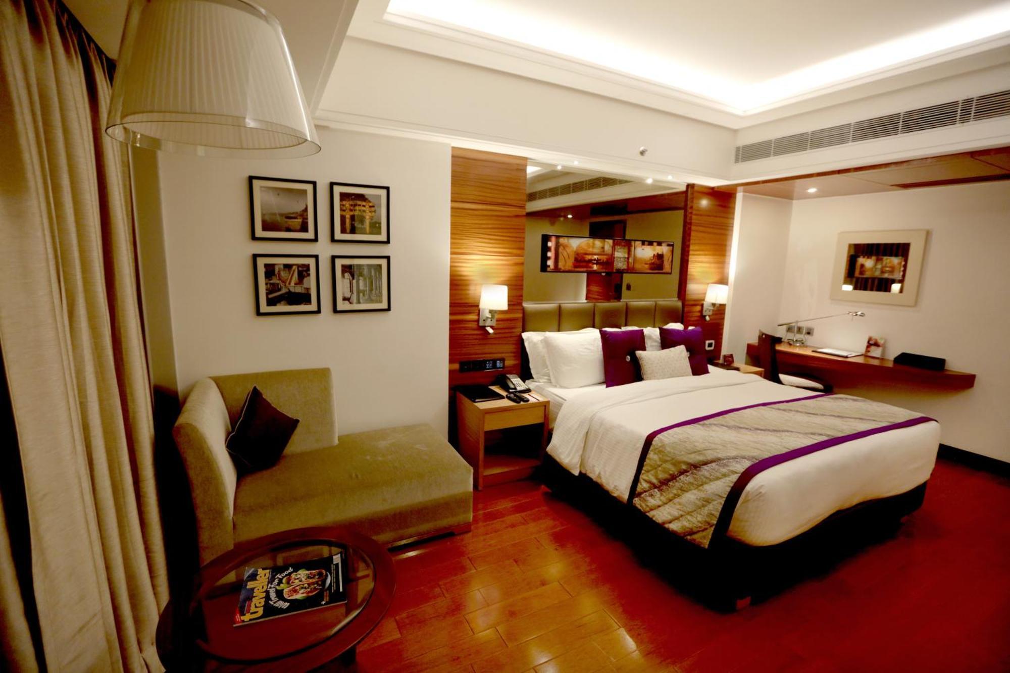 Hotel Madin Varanasi Exteriör bild
